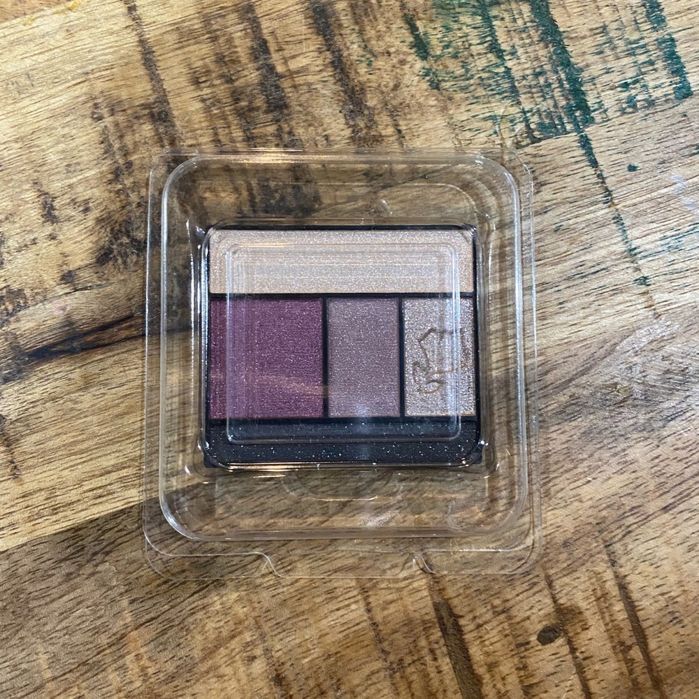Lancôme mauve Cherie eyeshadow